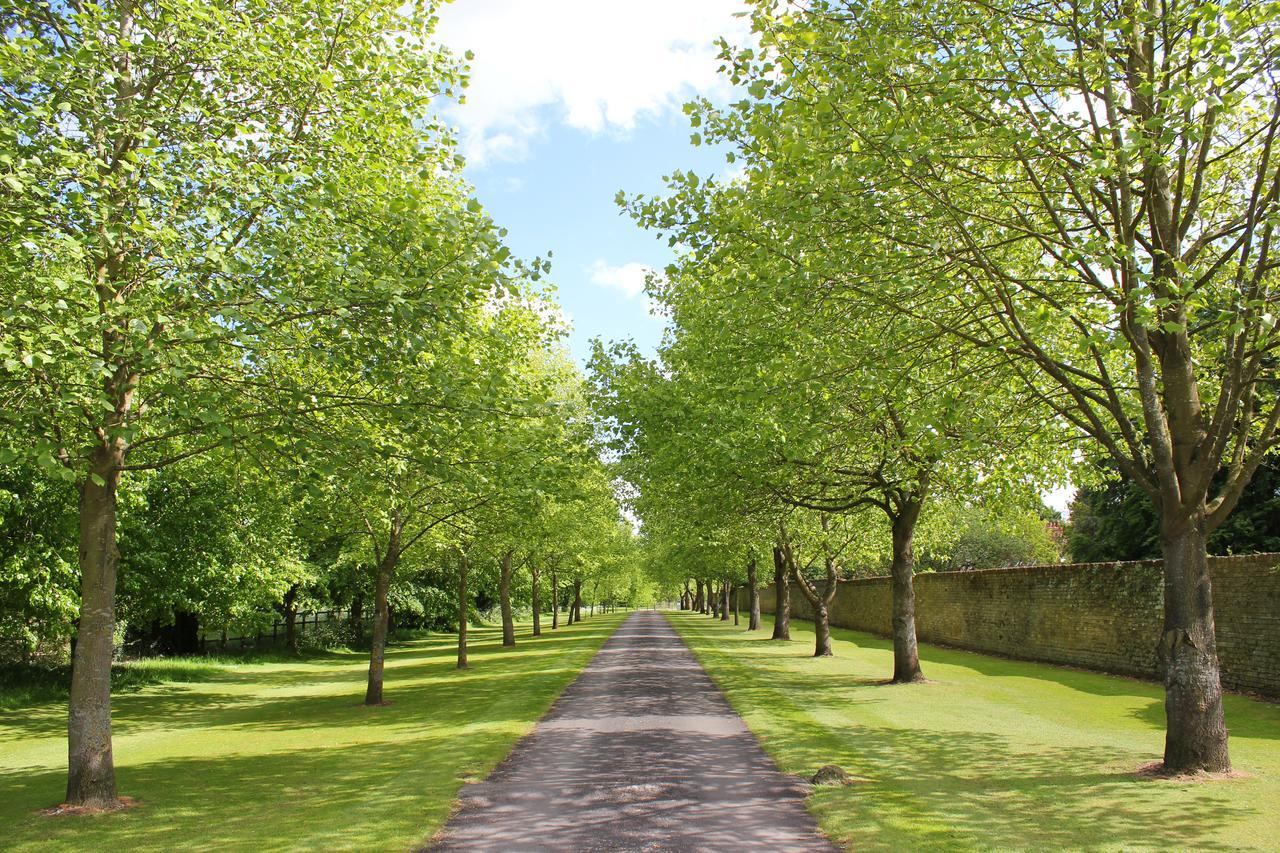 Chippenham Park Garden Rooms Exterior foto